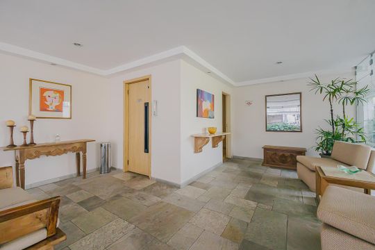 Hall social de apartamento à venda com 3 quartos, 94m² em Pinheiros, São Paulo