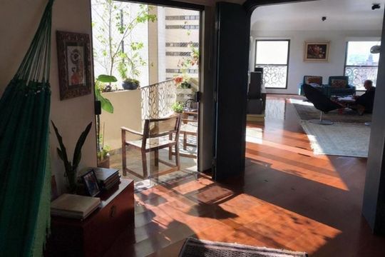 Apartamento à venda com 4 quartos, 340m² em Vila Bastos, Santo André