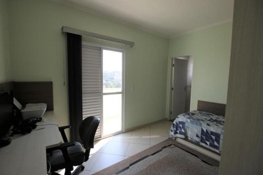 Casa à venda com 3 quartos, 250m² em Vila Santa Teresa, Santo André