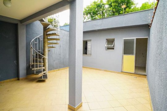 Casa à venda com 3 quartos, 283m² em Vila Eldizia, Santo André
