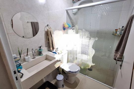 Casa à venda com 2 quartos, 141m² em Vila Luzita, Santo André