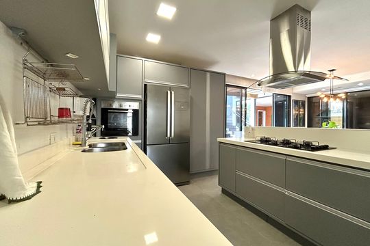 Cozinha  de casa de condomínio para alugar com 4 quartos, 210m² em Campeche, Florianópolis