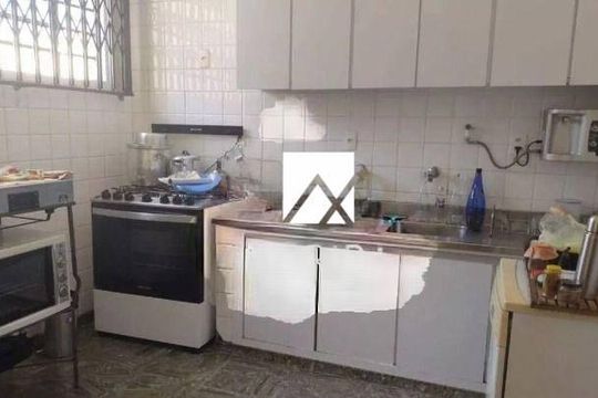Casa à venda com 4 quartos, 306m² em Vila Alpina, Santo André