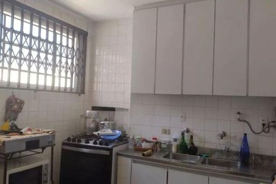 Casa à venda com 4 quartos, 306m² em Vila Alpina, Santo André