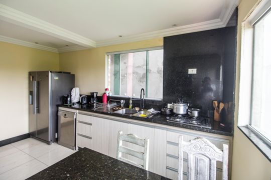 Cozinha de casa para alugar com 2 quartos, 370m² em Parque Viana, Barueri
