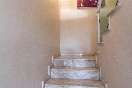 Escada de casa para alugar com 2 quartos, 370m² em Parque Viana, Barueri
