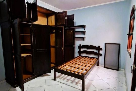 Casa à venda com 4 quartos, 208m² em Parque das Nações, Santo André