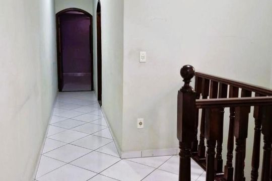 Casa à venda com 4 quartos, 208m² em Parque das Nações, Santo André