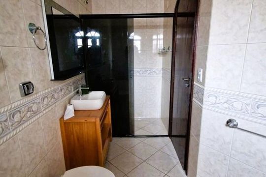Casa à venda com 4 quartos, 208m² em Parque das Nações, Santo André