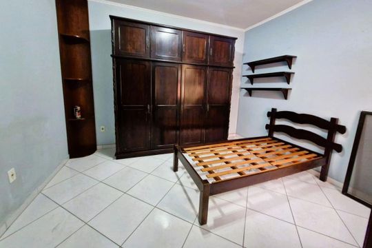Casa à venda com 4 quartos, 208m² em Parque das Nações, Santo André