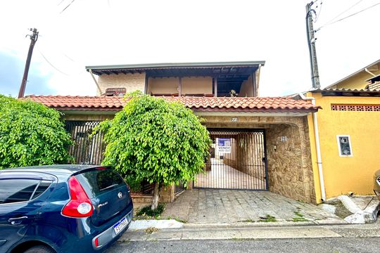 Fachada do imóvel de casa à venda com 3 quartos, 392m² em Vila Harmonia, Guarulhos