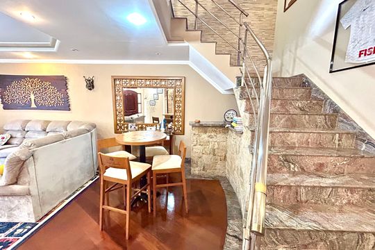 Sala de casa à venda com 3 quartos, 392m² em Vila Harmonia, Guarulhos