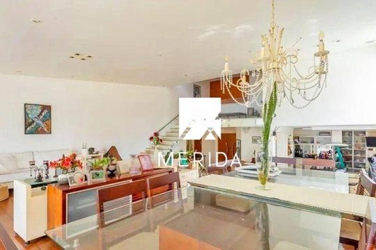 Casa à venda com 3 quartos, 384m² em Jardim, Santo André