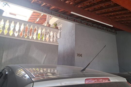 Casa à venda com 2 quartos, 199m² em Vila Clarice, Santo André