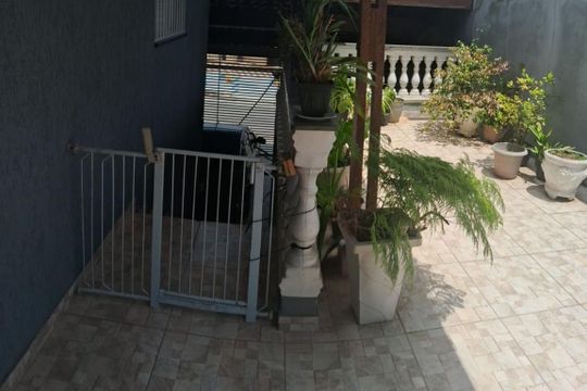 Casa à venda com 2 quartos, 199m² em Vila Clarice, Santo André