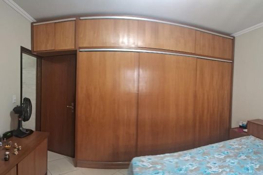 Casa à venda com 2 quartos, 199m² em Vila Clarice, Santo André