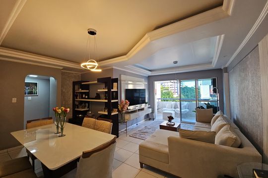 Apartamento para alugar com 3 quartos, 93m² em Itaigara, Salvador