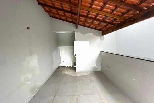 Casa à venda com 2 quartos, 124m² em Vila Curuçá, Santo André