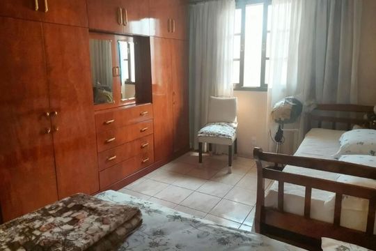 Casa à venda com 5 quartos, 500m² em Parque Oratório, Santo André
