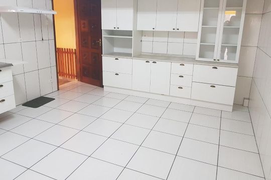 Casa à venda com 2 quartos, 113m² em Campestre, Santo André