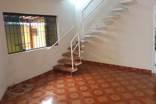 Casa à venda com 2 quartos, 113m² em Campestre, Santo André