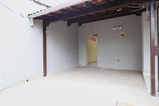 Garagem de casa para alugar com 4 quartos, 300m² em Boa Vista, Belo Horizonte