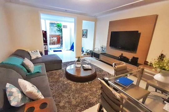 Casa à venda com 4 quartos, 154m² em Santa Maria, São Caetano do Sul