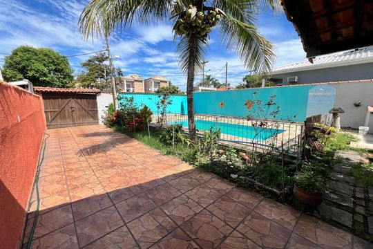 Casa para alugar com 3 quartos, 200m² em Jardim Atlântico Central, Maricá