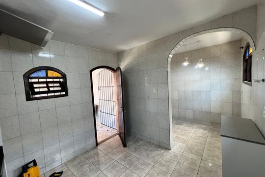 Cozinha de casa para alugar com 3 quartos, 200m² em Jardim Atlântico Central, Maricá