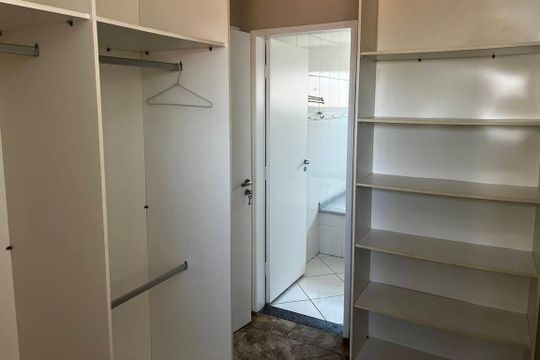 Casa à venda com 4 quartos, 360m² em Vila Assunção, Santo André
