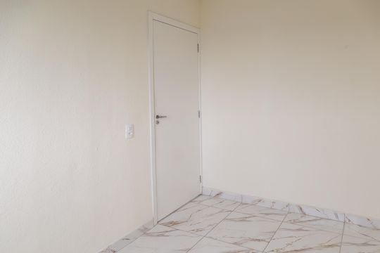Quarto 2 de apartamento para alugar com 2 quartos, 44m² em Vila Nova Bonsucesso, Guarulhos