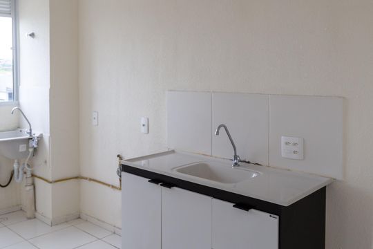 Cozinha e Área de Serviço de apartamento para alugar com 2 quartos, 44m² em Vila Nova Bonsucesso, Guarulhos