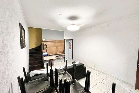 Sala de casa para alugar com 3 quartos, 240m² em Sítio do Morro, São Paulo