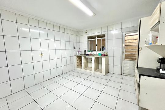 Cozinha de casa para alugar com 3 quartos, 240m² em Sítio do Morro, São Paulo
