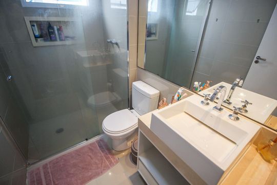Banheiro da Suíte 1 de apartamento à venda com 2 quartos, 104m² em Parque Reboucas, São Paulo
