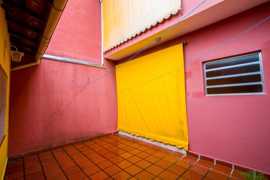 Quintal de casa à venda com 2 quartos, 132m² em Vila Guarará, Santo André