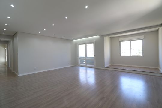 Apartamento para alugar com 2 quartos, 131m² em Vila Rosa, Novo Hamburgo