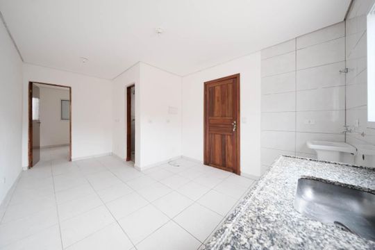 Sala/Cozinha de casa para alugar com 1 quarto, 30m² em Vila Euthalia, São Paulo