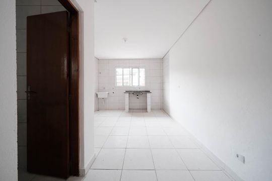 Sala/Cozinha de casa para alugar com 1 quarto, 30m² em Vila Euthalia, São Paulo