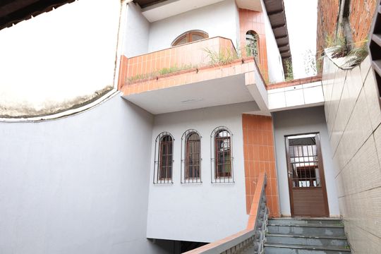 Fachada do imóvel de casa para alugar com 4 quartos, 150m² em Cidade Líder, São Paulo