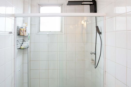 Banheiro de apartamento à venda com 2 quartos, 68m² em Centro, Diadema