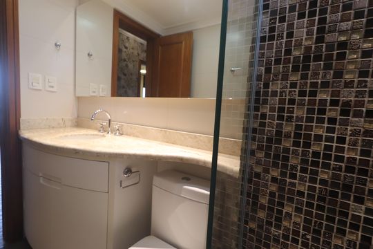 Banheiro de apartamento à venda com 3 quartos, 118m² em Rio Branco, Novo Hamburgo
