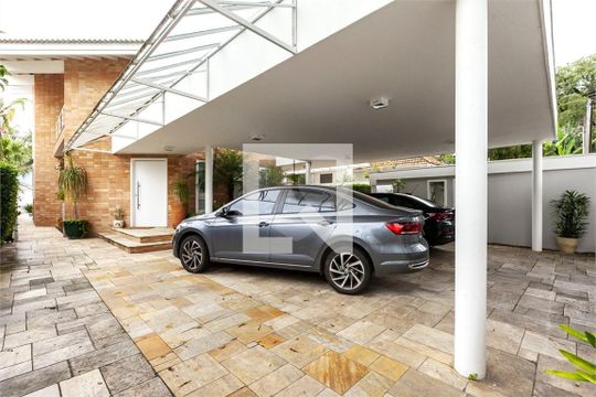 Casa à venda com 4 quartos, 700m² em Santo Amaro, São Paulo