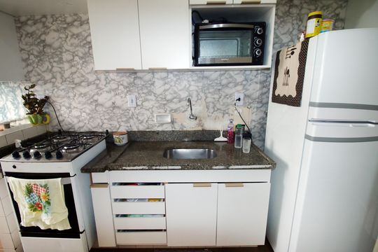 Cozinha de apartamento para alugar com 2 quartos, 70m² em Olaria, Rio de Janeiro