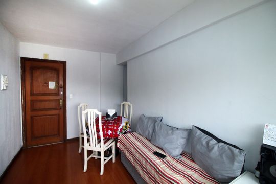 Sala de apartamento para alugar com 2 quartos, 70m² em Olaria, Rio de Janeiro