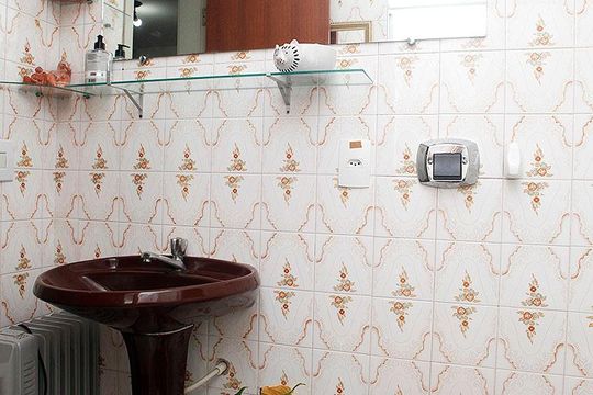 Banheiro de apartamento para alugar com 1 quarto, 38m² em Centro Histórico, Porto Alegre