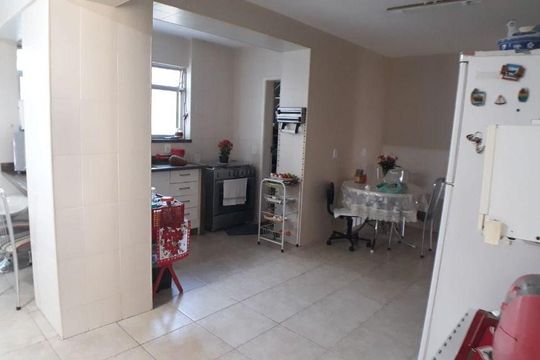 Casa à venda com 6 quartos, 280m² em Piratininga, Niterói