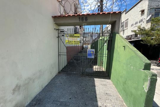 placa de casa de condomínio à venda com 3 quartos, 140m² em Ilha do Governador, Rio de Janeiro