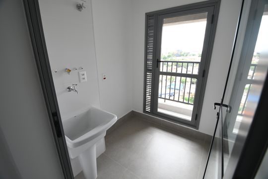 Área de Serviço de apartamento à venda com 3 quartos, 139m² em Cambuí, Campinas