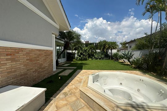Quintal de casa à venda com 5 quartos, 580m² em Alphaville Industrial, Barueri